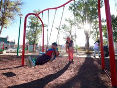 Disfrutan vecinos de parques rehabilitados