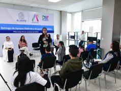 Entregan apoyos a familias vulnerables