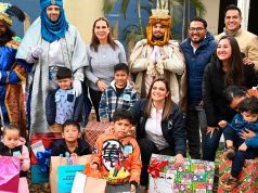 Llevan regalos reyes magos a niñas y niños de DIF Irapuato