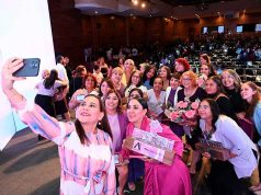 Reconocen grandeza de mujeres Irapuatenses