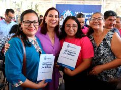 Benefician a Irapuatenses con entrega de equipamiento para negocios y escrituras