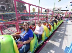SE DIVIERTEN NIÑOS Y NIÑAS EN LA VILLA NAVIDEÑA, FIESTAS DE PAZ