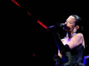NATALIA JIMÉNEZ CONQUISTA A LAS MAMÁS DE IRAPUATO CON EMOTIVO CONCIERTO
