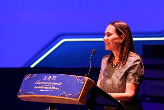 RECONOCE GOBIERNO DE IRAPUATO LABOR DE MAESTRAS Y MAESTROS EN SU DÍA