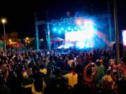 CELEBRAN A LOS PAPÁS CON EL CONCIERTO “LO MEJOR DEL ROCK EN ESPAÑOL” EN EL CENTRO HISTÓRICO