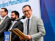 REFUERZAN IDENTIDAD NACIONAL Y VALORES CÍVICOS CON IZAMIENTO DE BANDERA MONUMENTAL